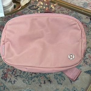Lululemon belt bag